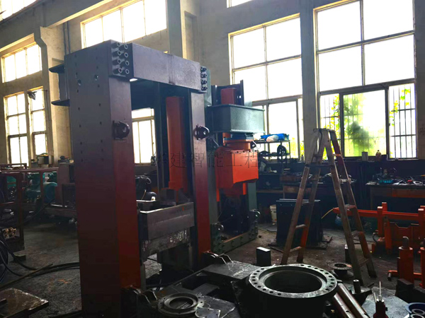 反井鉆機(jī)油缸的檢修和拆裝